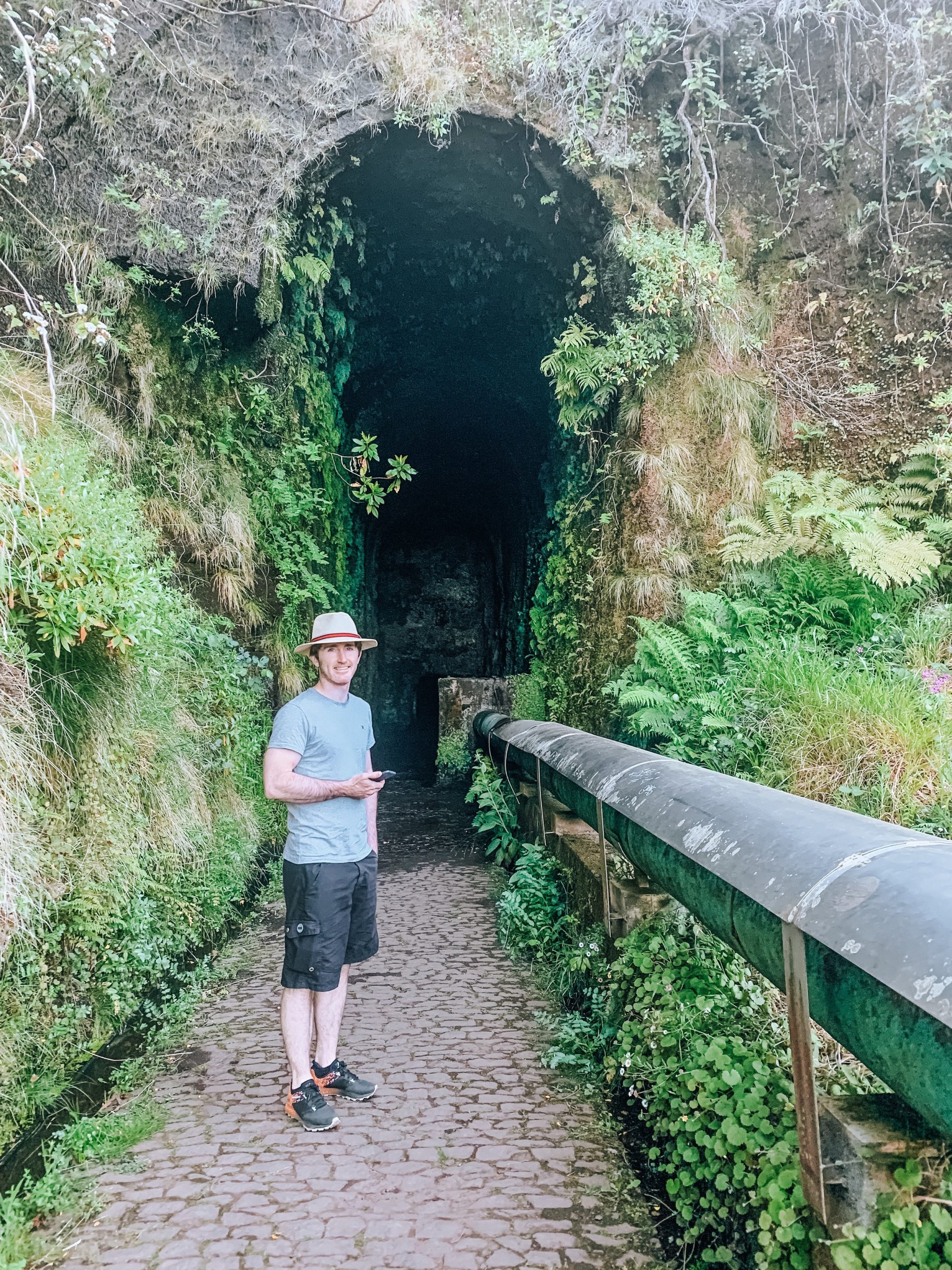 Caves on Levada Das 25 Fontes route in Madeira
